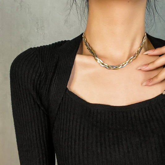 Necklace trançado
